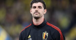 Courtois revela que foi retirado de grupo de WhatsApp da seleção da Bélgica